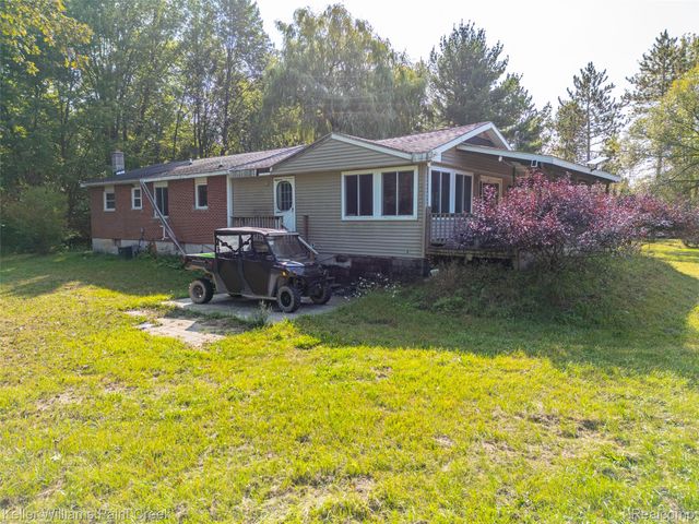 5852 Nw County Line Road, Beaverton Township, MI 48618