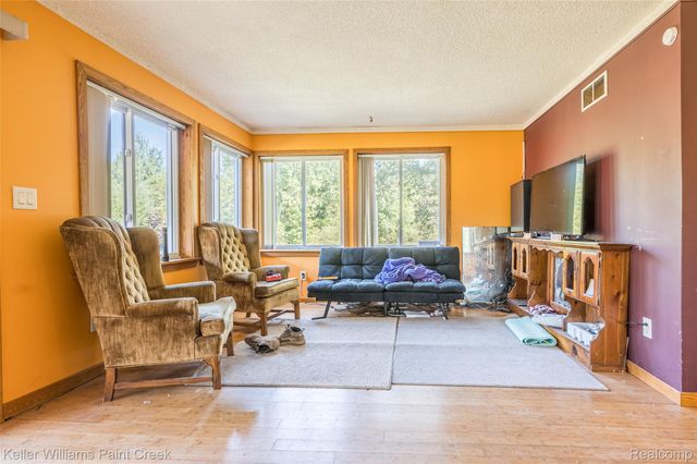 5852 Nw County Line Road, Beaverton Township, MI 48618