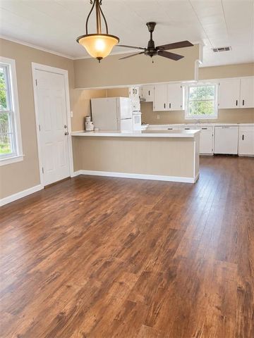 2916 Ernest St Street, Lake Charles, LA 70601