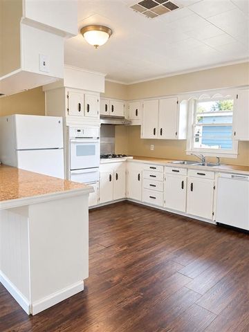 2916 Ernest St Street, Lake Charles, LA 70601