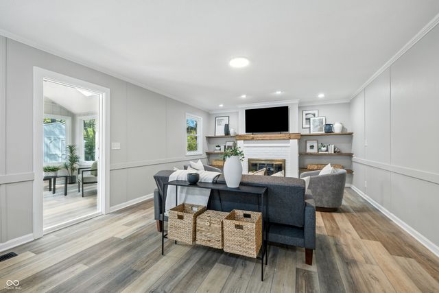 728 E Main Street, Carmel, IN 46032