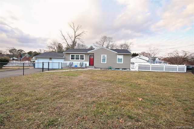 2 Vita Drive, Central Islip, NY 11722