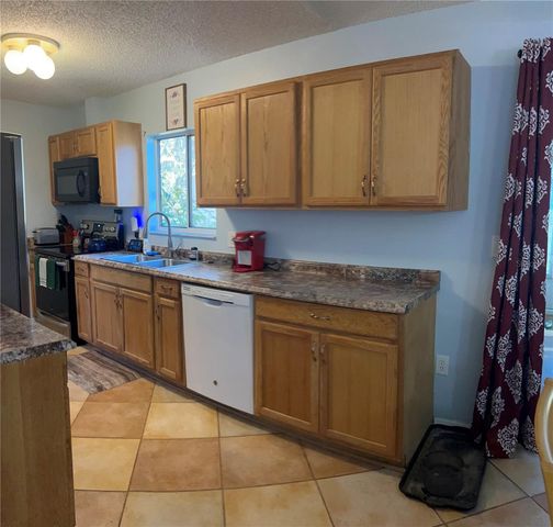 301 OAK TRACK DRIVE, Ocala, FL 34472