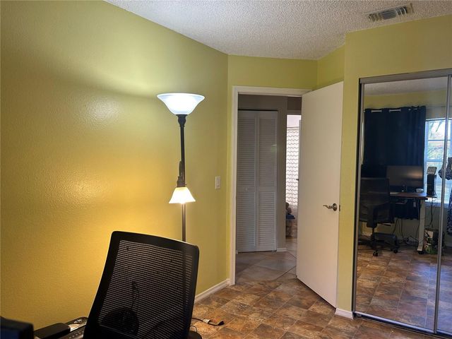 301 OAK TRACK DRIVE, Ocala, FL 34472