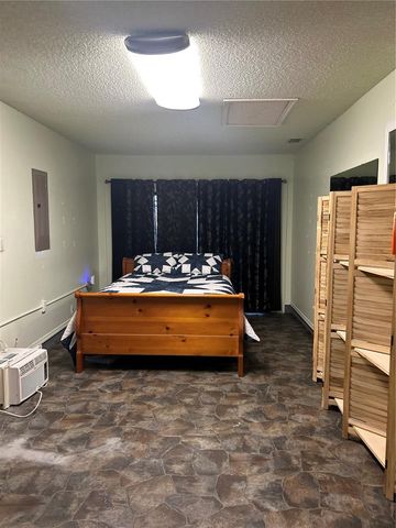 301 OAK TRACK DRIVE, Ocala, FL 34472