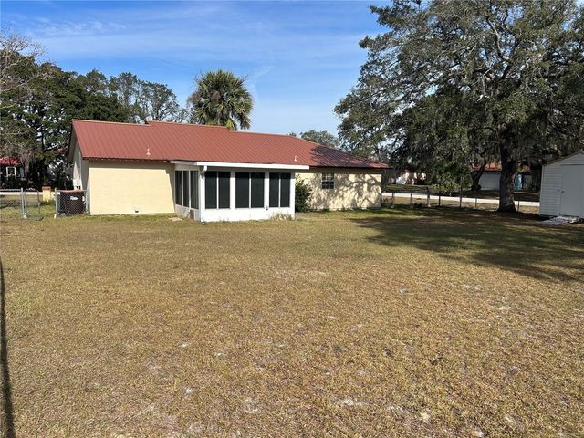 301 OAK TRACK DRIVE, Ocala, FL 34472