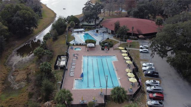 301 OAK TRACK DRIVE, Ocala, FL 34472