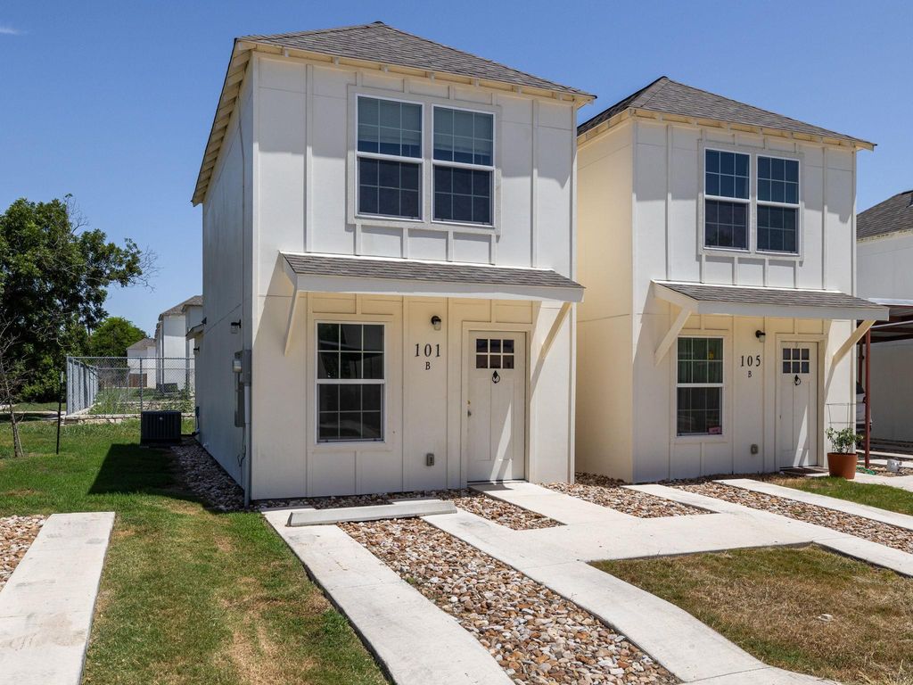 230 Debus DR 101 B, Taylor, TX 76574