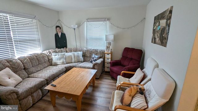 18 STEINWAY AVE, Ewing, NJ 08618