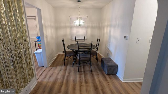 18 STEINWAY AVE, Ewing, NJ 08618
