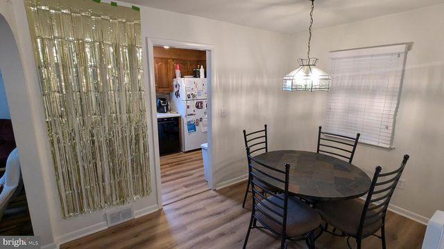 18 STEINWAY AVE, Ewing, NJ 08618