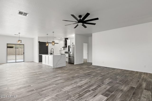 149 E PALOMINO Way, San Tan Valley, AZ 85143