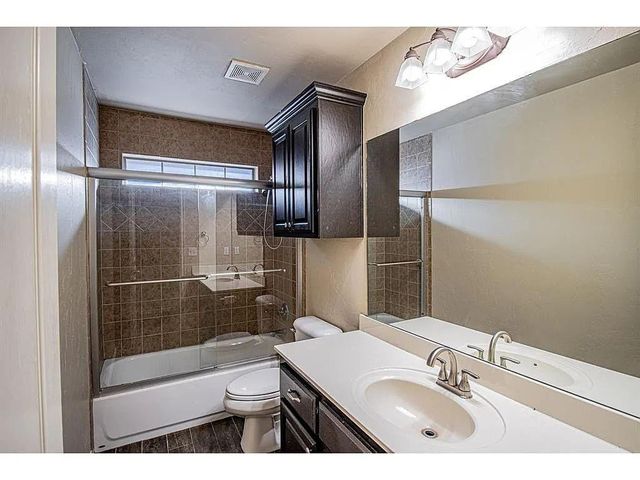 2920 Longmeadow, Edmond, OK 73003