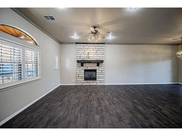 2920 Longmeadow, Edmond, OK 73003