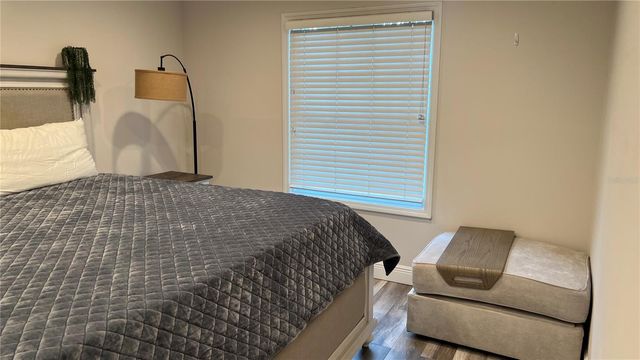 5110 COQUINA KEY DRIVE SE C furnished, St Petersburg, FL 33705