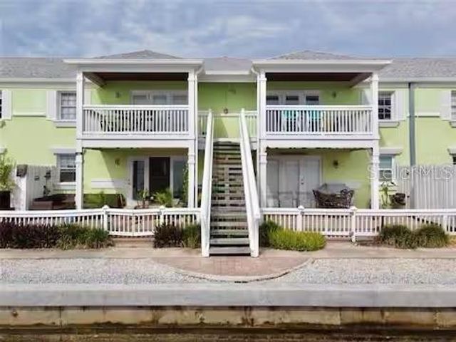 5110 COQUINA KEY DRIVE SE C furnished, St Petersburg, FL 33705