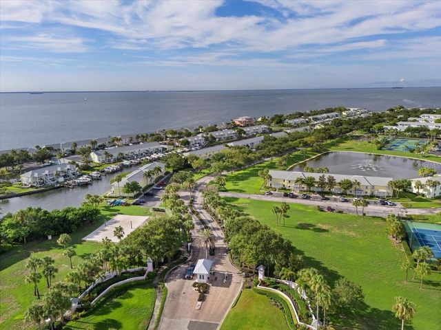 5110 COQUINA KEY DRIVE SE C furnished, St Petersburg, FL 33705