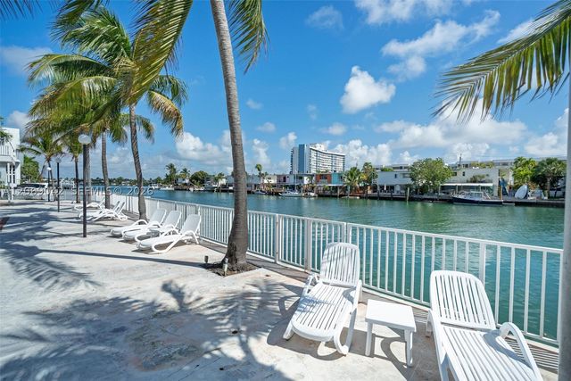 7207 Bay Dr 11, Miami Beach, FL 33141