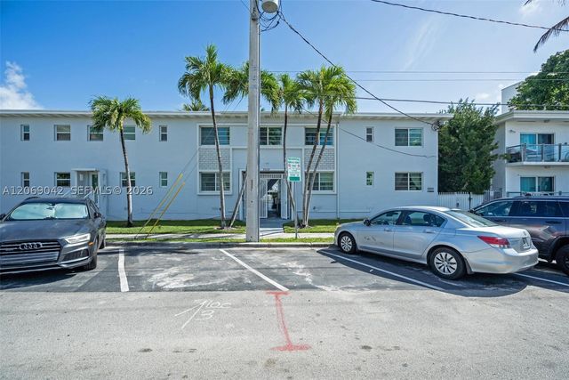 7207 Bay Dr 11, Miami Beach, FL 33141