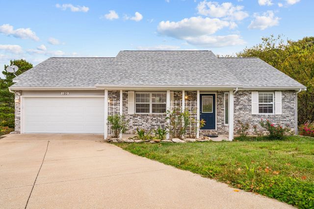 180 Ashford Drive, Hollister, MO 65672