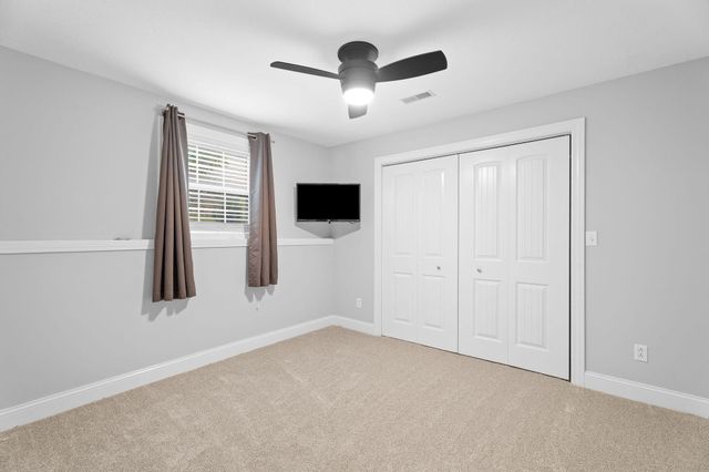 180 Ashford Drive, Hollister, MO 65672