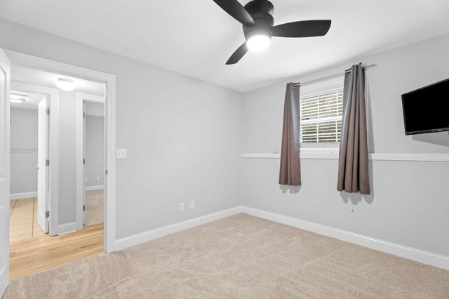 180 Ashford Drive, Hollister, MO 65672