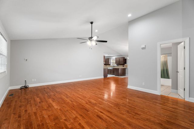 180 Ashford Drive, Hollister, MO 65672