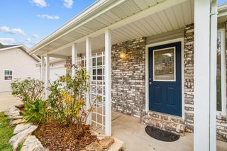 180 Ashford Drive, Hollister, MO 65672