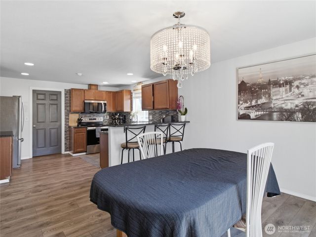 19714 Aspenwood Court SW, Rochester, WA 98579