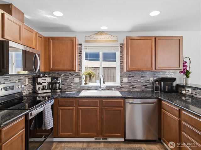 19714 Aspenwood Court SW, Rochester, WA 98579