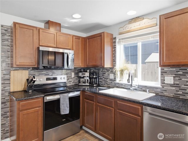 19714 Aspenwood Court SW, Rochester, WA 98579