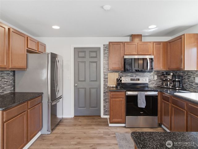 19714 Aspenwood Court SW, Rochester, WA 98579