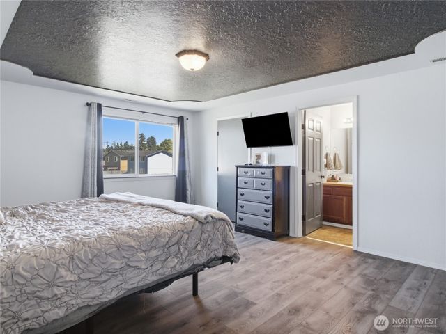 19714 Aspenwood Court SW, Rochester, WA 98579