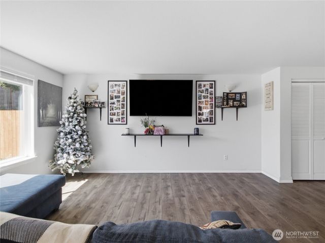 19714 Aspenwood Court SW, Rochester, WA 98579