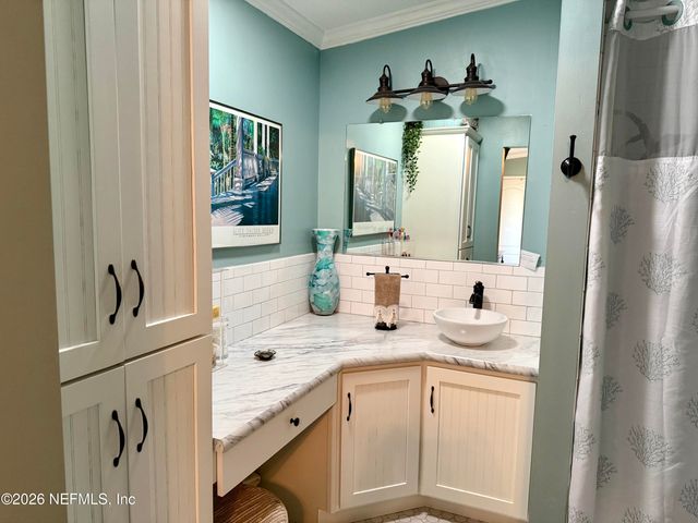 100 HAPPINESS Drive, Welaka, FL 32189