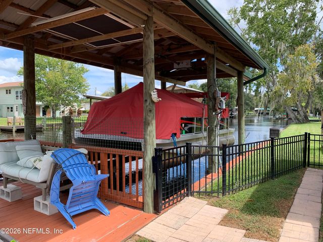 100 HAPPINESS Drive, Welaka, FL 32189