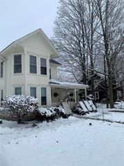 350 Main Street, Castleton, VT 05735