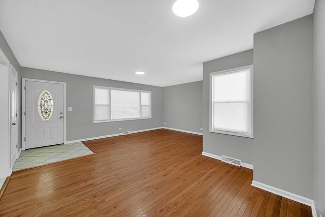 1007 Cedar Avenue, Elgin, IL 60120