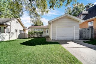 1007 Cedar Avenue, Elgin, IL 60120