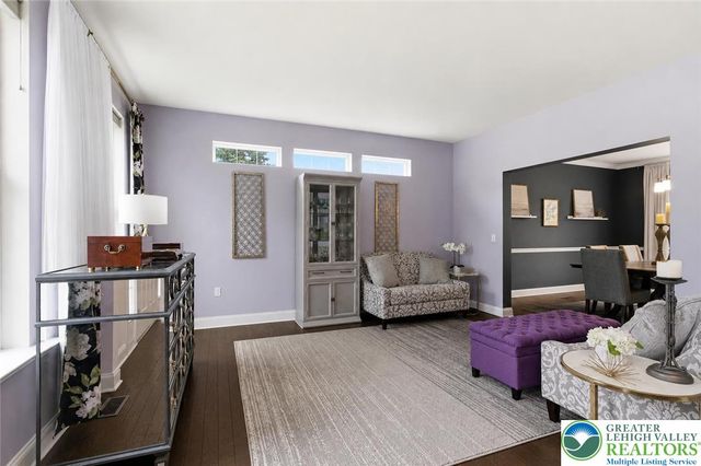 25 Crest Boulevard, Palmer Twp, PA 18045