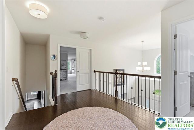 25 Crest Boulevard, Palmer Twp, PA 18045