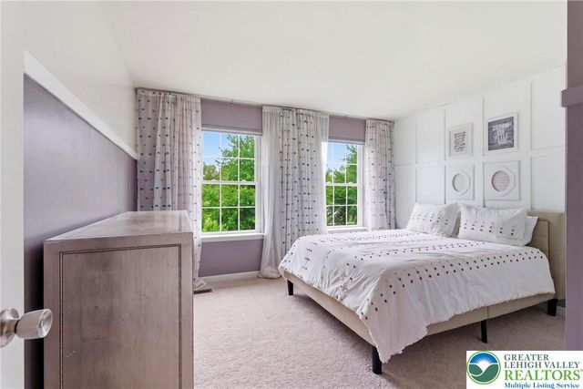 25 Crest Boulevard, Palmer Twp, PA 18045