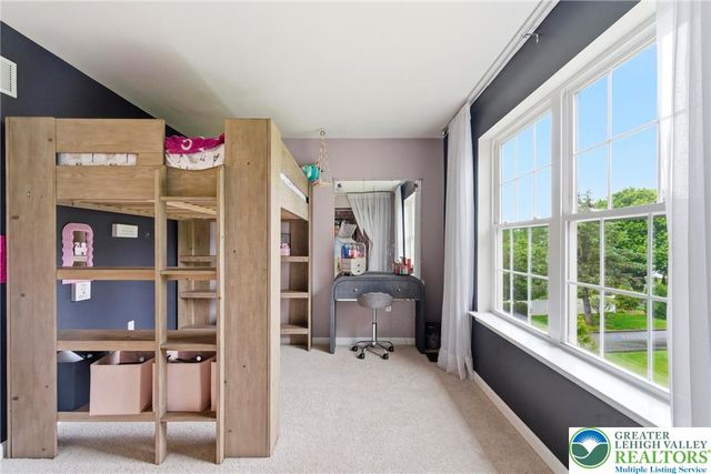 25 Crest Boulevard, Palmer Twp, PA 18045