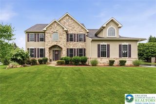 25 Crest Boulevard, Palmer Twp, PA 18045