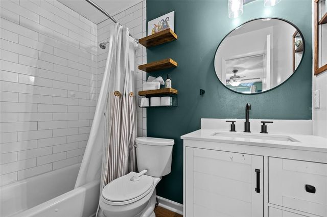 2134 NW 7TH TERRACE, Gainesville, FL 32609