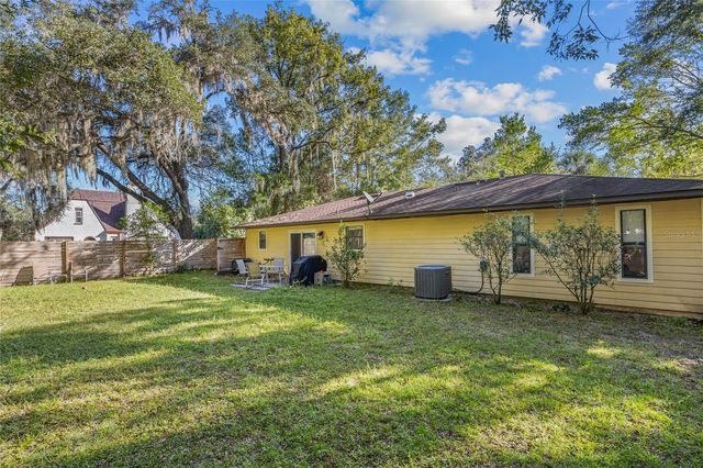 2134 NW 7TH TERRACE, Gainesville, FL 32609