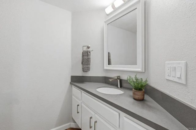 5980 Mission Center RD B, San Diego, CA 92123