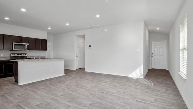 2215 Turmeric CT, Temple, TX 76501
