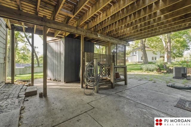 7914 Keystone Drive, Omaha, NE 68134
