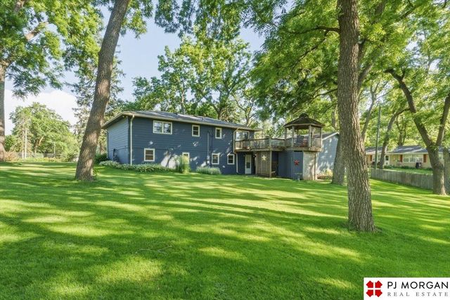 7914 Keystone Drive, Omaha, NE 68134
